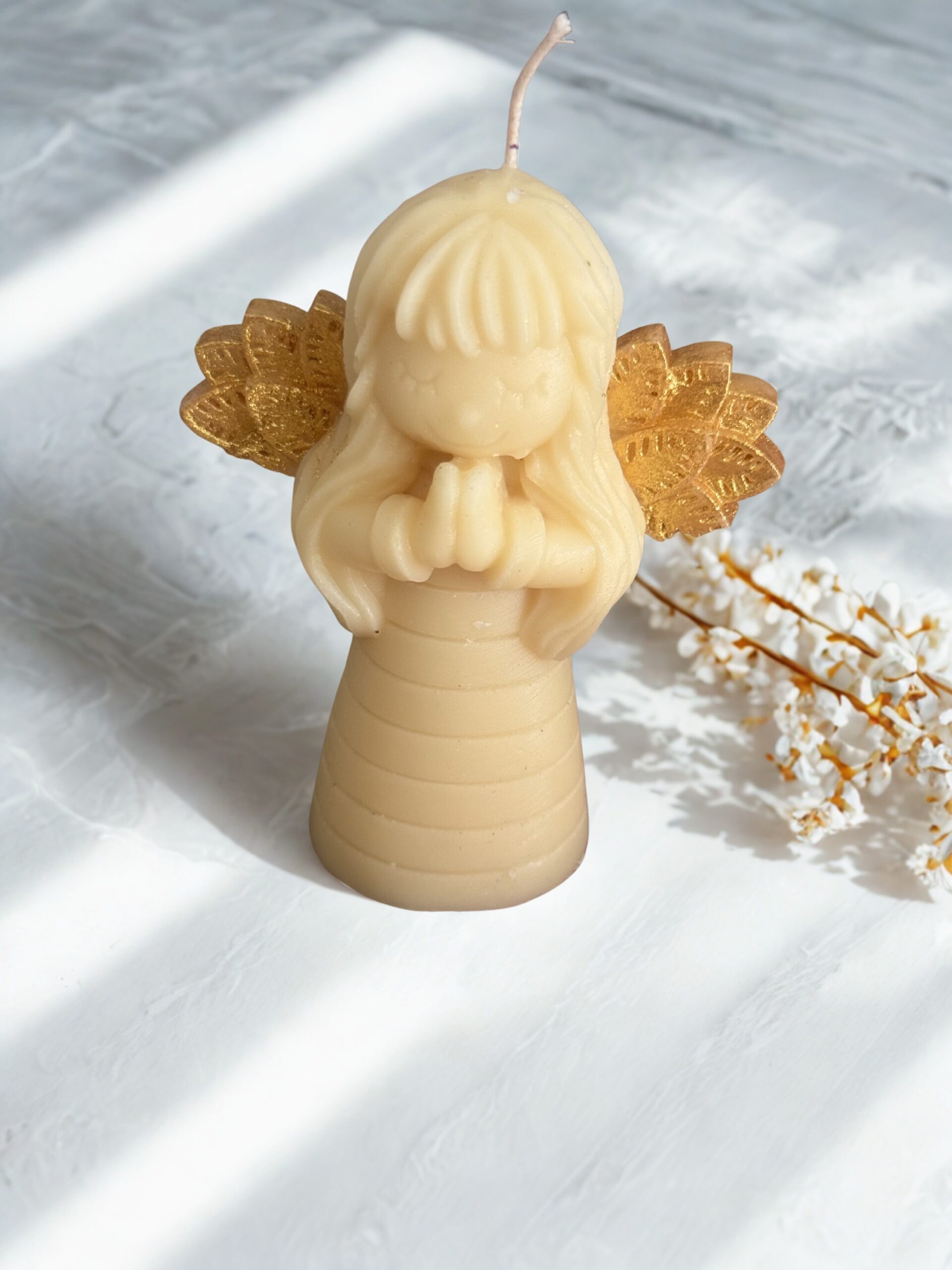 Ángel pelo largo vela o candela