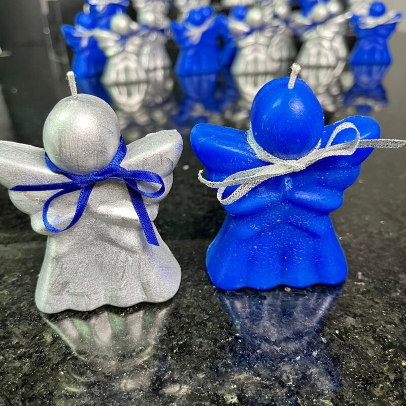 Ángel rezando en parafina